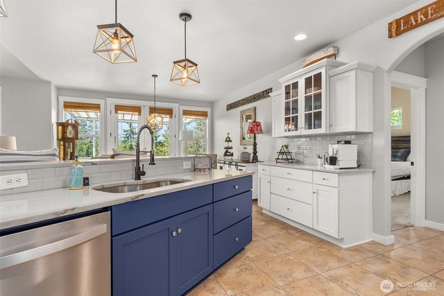 341 W Reeves Hill Drive, Shelton, WA 98584