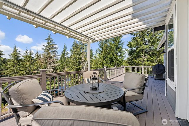 341 W Reeves Hill Drive, Shelton, WA 98584