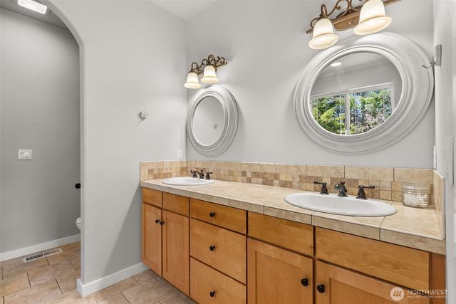 341 W Reeves Hill Drive, Shelton, WA 98584