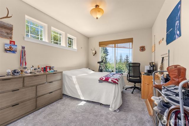 341 W Reeves Hill Drive, Shelton, WA 98584