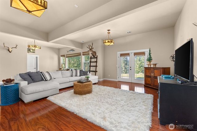 341 W Reeves Hill Drive, Shelton, WA 98584