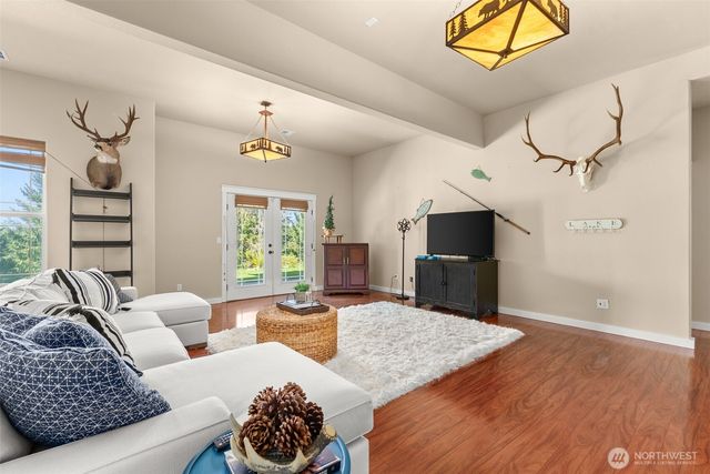 341 W Reeves Hill Drive, Shelton, WA 98584