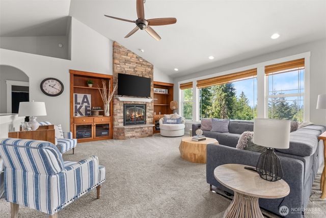 341 W Reeves Hill Drive, Shelton, WA 98584