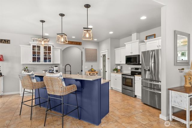 341 W Reeves Hill Drive, Shelton, WA 98584