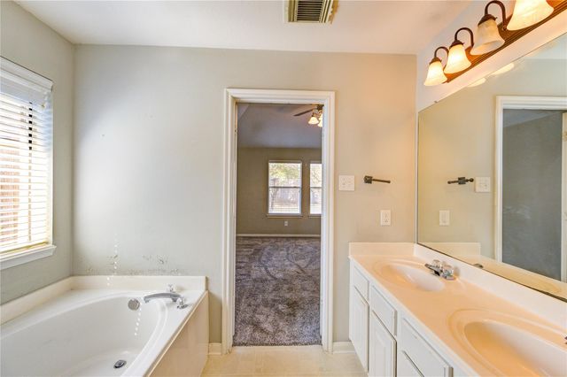 9822 Memorial Crossing Drive, Tomball, TX 77375