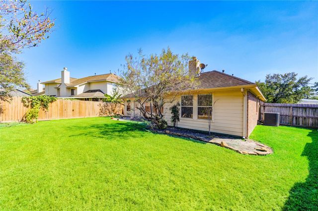 9822 Memorial Crossing Drive, Tomball, TX 77375