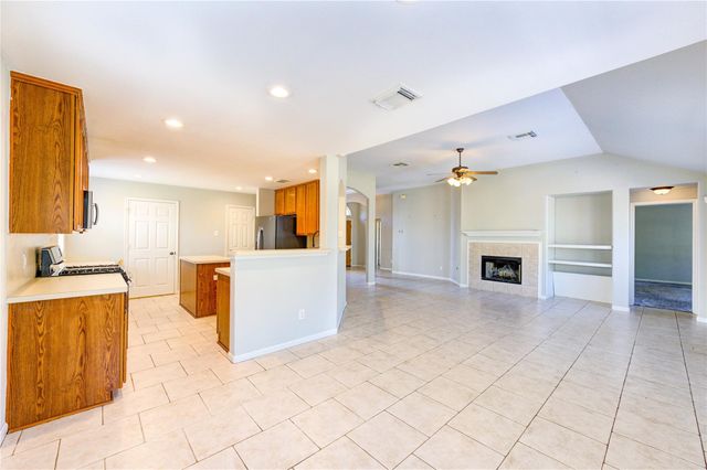 9822 Memorial Crossing Drive, Tomball, TX 77375