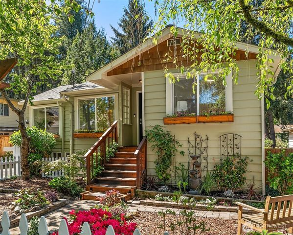 12719 12th Avenue NE, Seattle, WA 98125