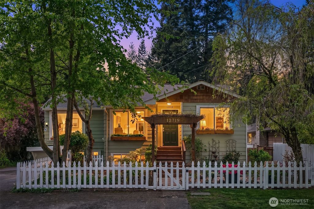12719 12th Avenue NE, Seattle, WA 98125