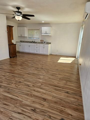 424 Poplar Ave, Manteca, CA 95336