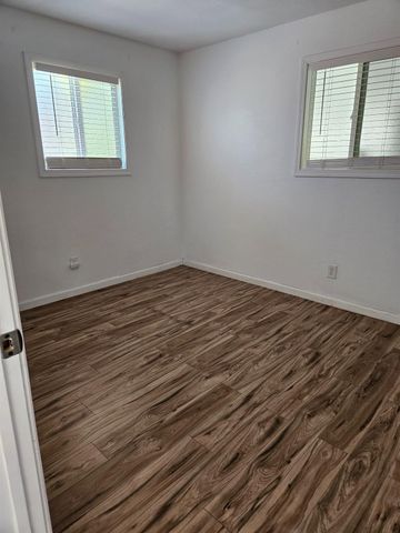 424 Poplar Ave, Manteca, CA 95336