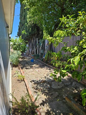 424 Poplar Ave, Manteca, CA 95336