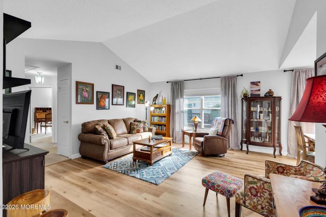 528 Petunia Lane, Whiting, NJ 08759