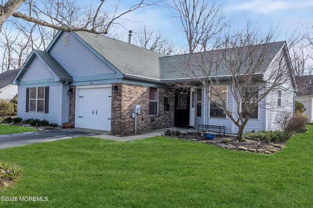 528 Petunia Lane, Whiting, NJ 08759