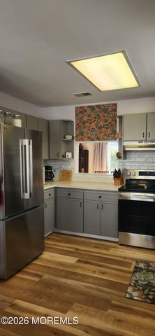 528 Petunia Lane, Whiting, NJ 08759