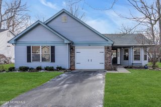 528 Petunia Lane, Whiting, NJ 08759