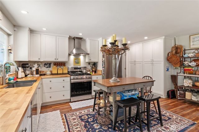 4997 Sandra Lane NE, Bremerton, WA 98311