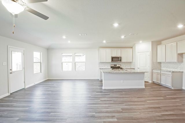 625 Hidden Cove Drive, Princeton, TX 75407