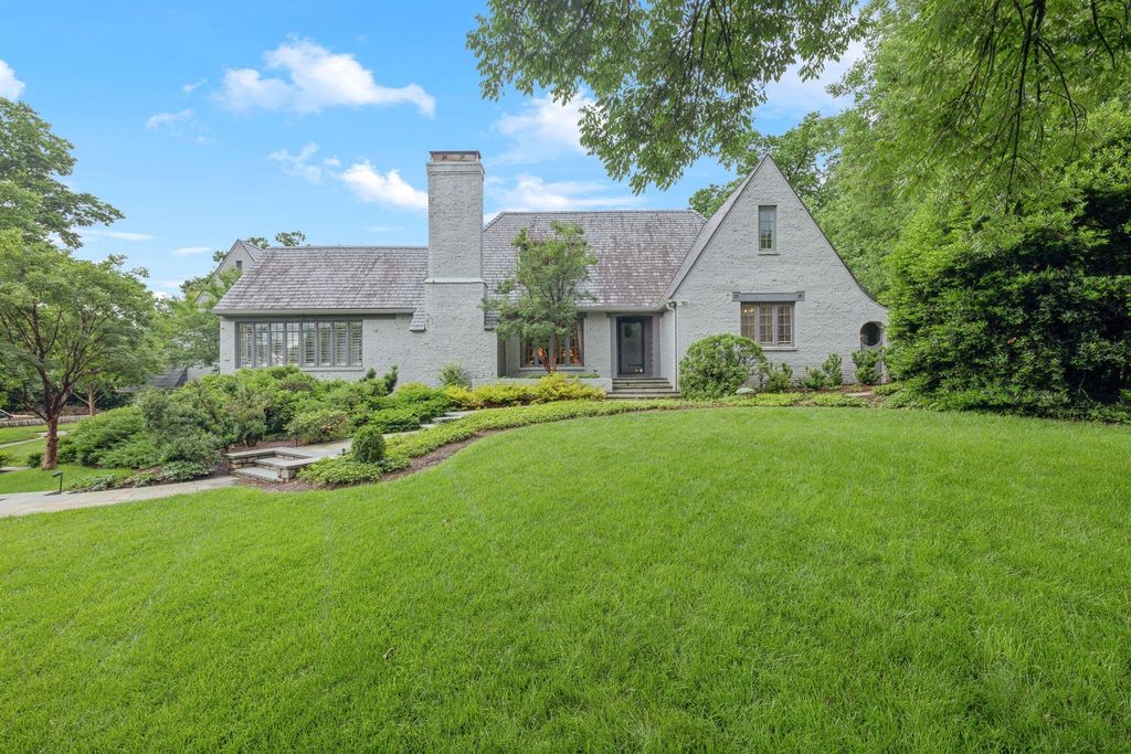 1715 Woodmont Blvd, Nashville, TN 37215