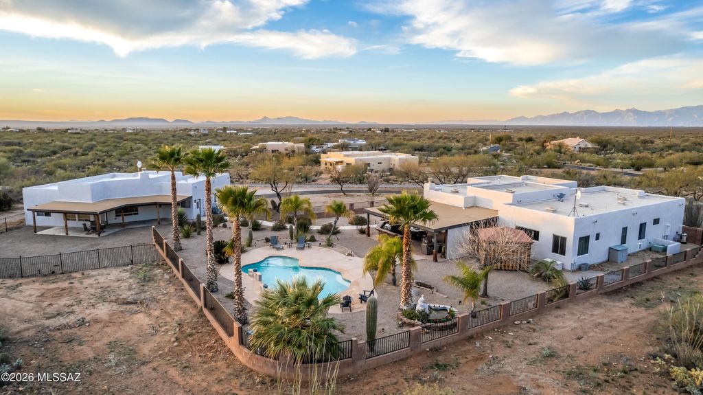 Image 1 of property listing at 16244 S Sycamore Ridge Trail, Vail, AZ 85641