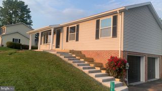 13756 DONOVAN DR, Greencastle, PA 17225