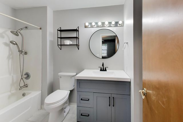 3344 Windy Hill Road, Crown Point, IN 46307