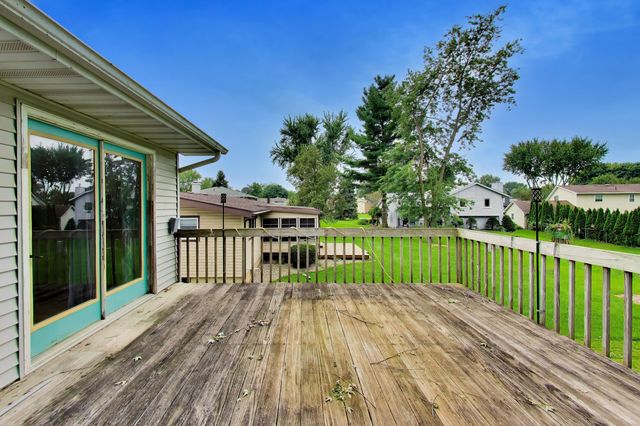 3344 Windy Hill Road, Crown Point, IN 46307