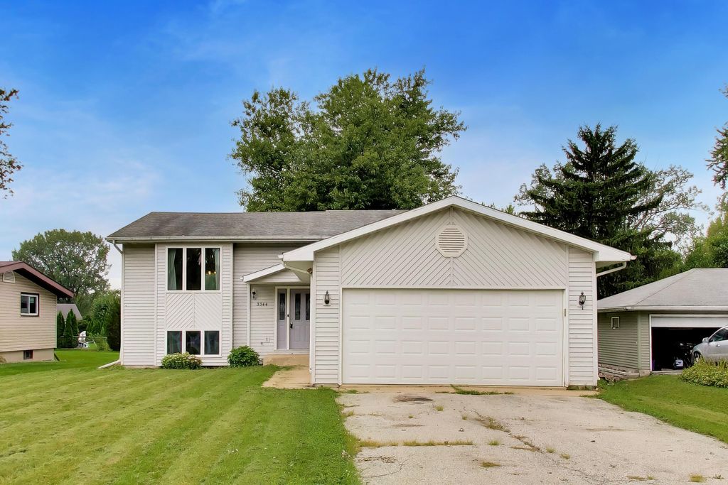3344 Windy Hill Road, Crown Point, IN 46307