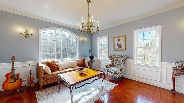 1205 New Braintree Rd, Oakham, MA 01068