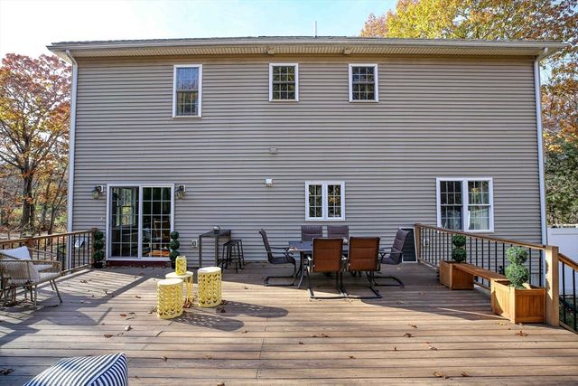 1205 New Braintree Rd, Oakham, MA 01068