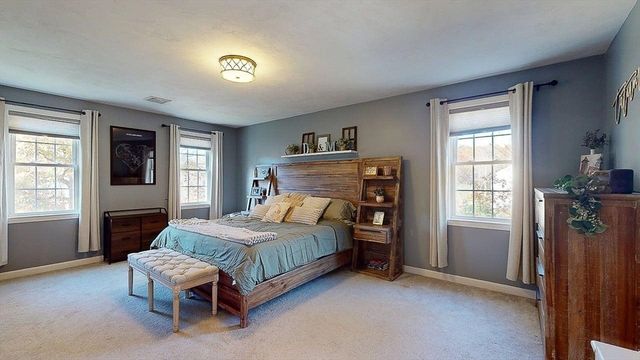 1205 New Braintree Rd, Oakham, MA 01068