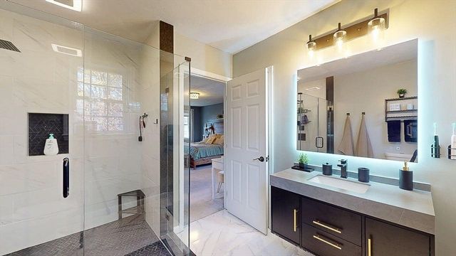 1205 New Braintree Rd, Oakham, MA 01068