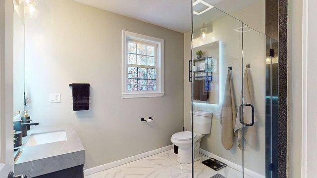 1205 New Braintree Rd, Oakham, MA 01068