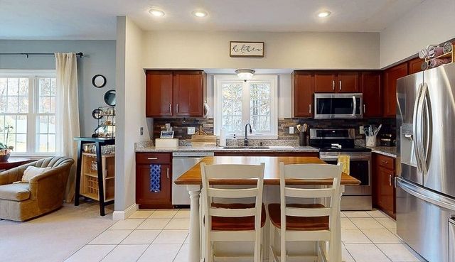 1205 New Braintree Rd, Oakham, MA 01068