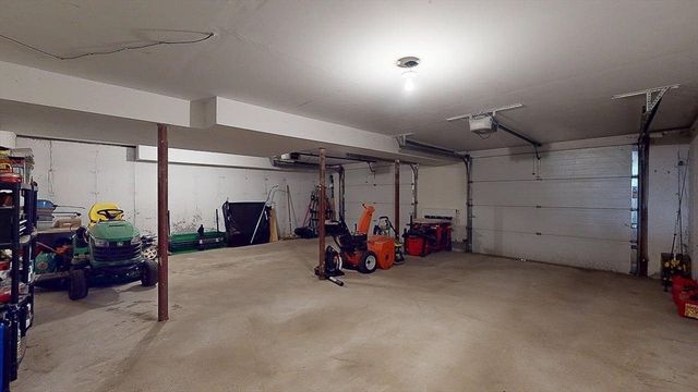 1205 New Braintree Rd, Oakham, MA 01068