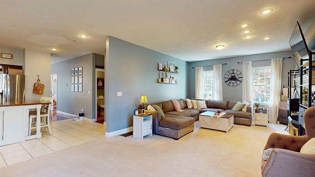 1205 New Braintree Rd, Oakham, MA 01068