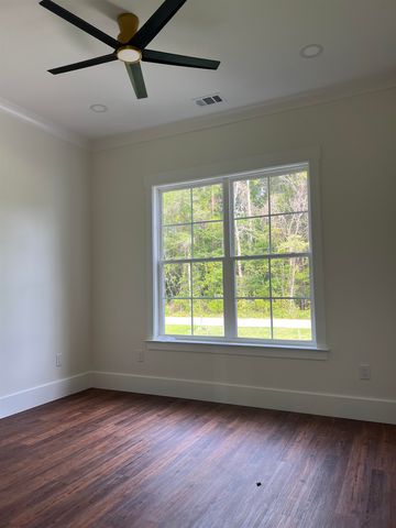464 Bethel Dr., Conway, SC 29526