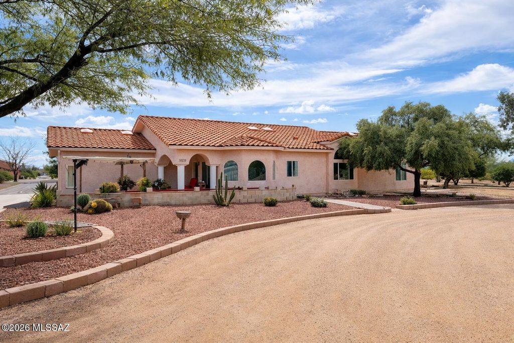 30239 E Little Crow Road, Marana, AZ 85658