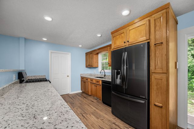 45 McAllister Ln, Woodbury, TN 37190