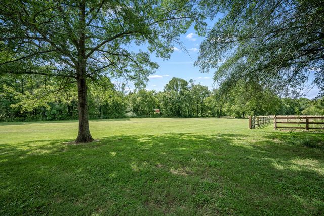 45 McAllister Ln, Woodbury, TN 37190