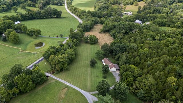 45 McAllister Ln, Woodbury, TN 37190