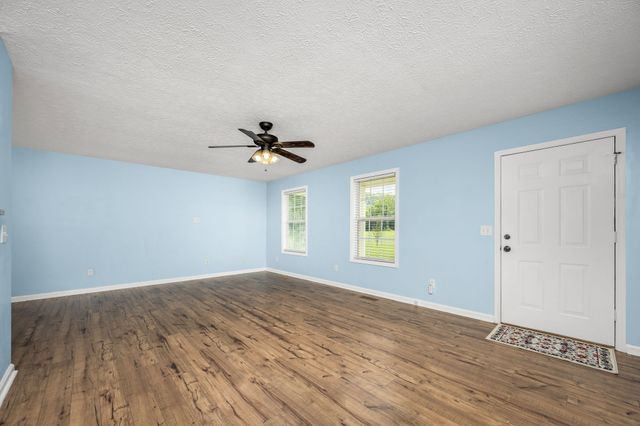 45 McAllister Ln, Woodbury, TN 37190