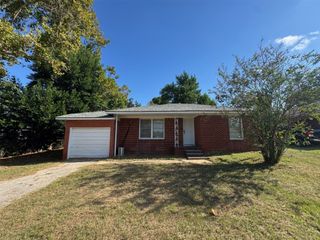 306 2nd Street, Palestine, TX 75803