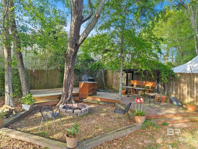 25489 Ravenwood Circle, Daphne, AL 36526