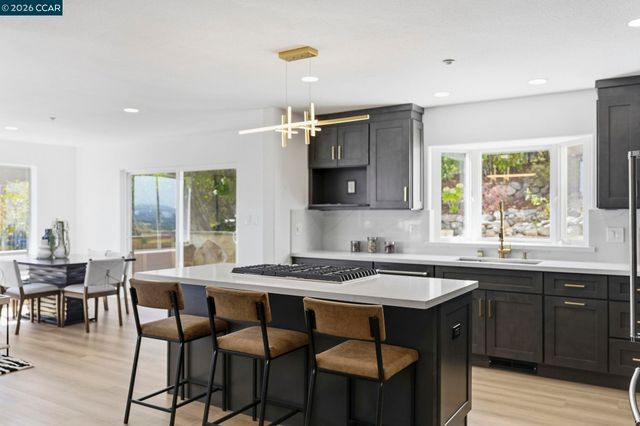 20 Surmont Ct, Lafayette, CA 94549