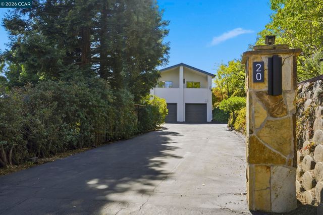 20 Surmont Ct, Lafayette, CA 94549