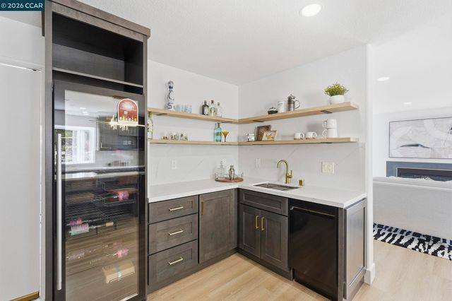 20 Surmont Ct, Lafayette, CA 94549