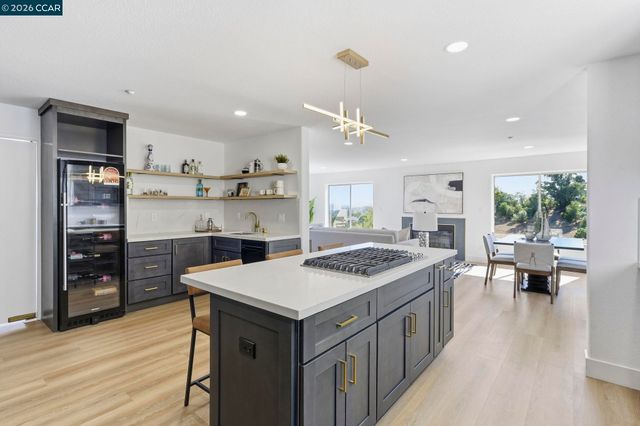 20 Surmont Ct, Lafayette, CA 94549