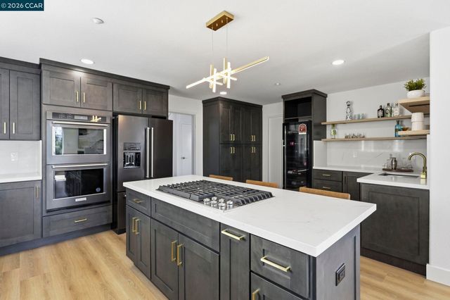20 Surmont Ct, Lafayette, CA 94549