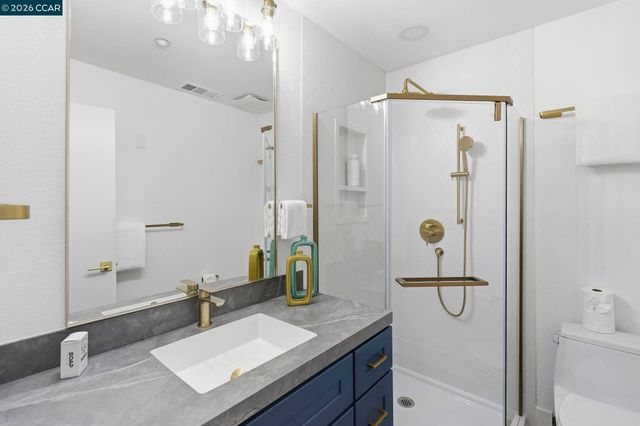 20 Surmont Ct, Lafayette, CA 94549
